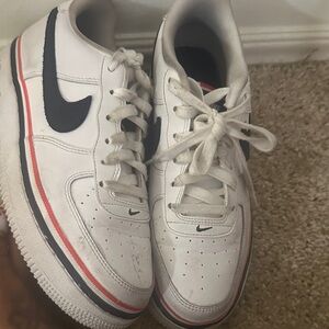 Nike White and Navy Sneakers with Red Accents